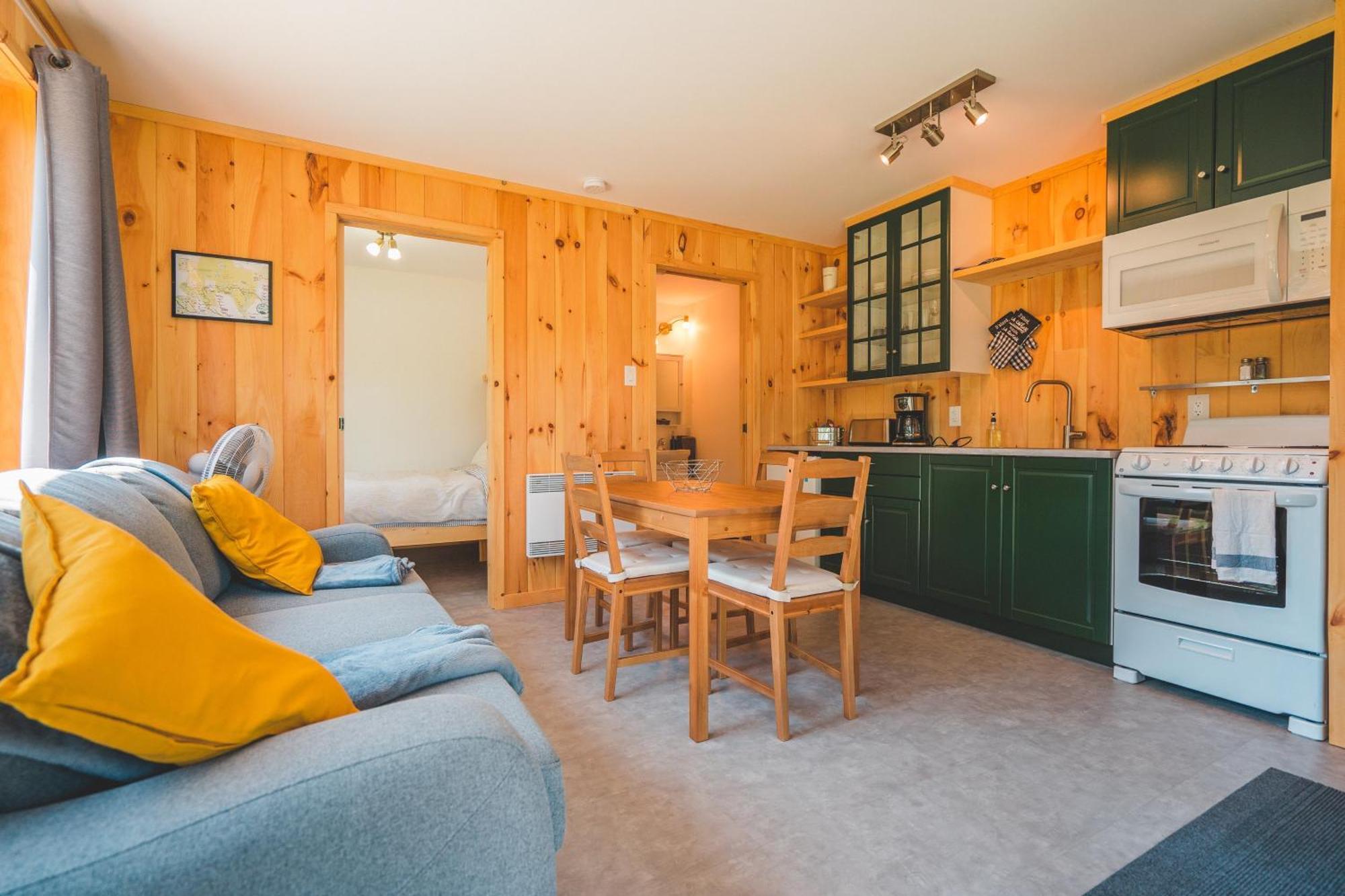 Le 2800 Du Parc Villa Shawinigan Bagian luar foto
