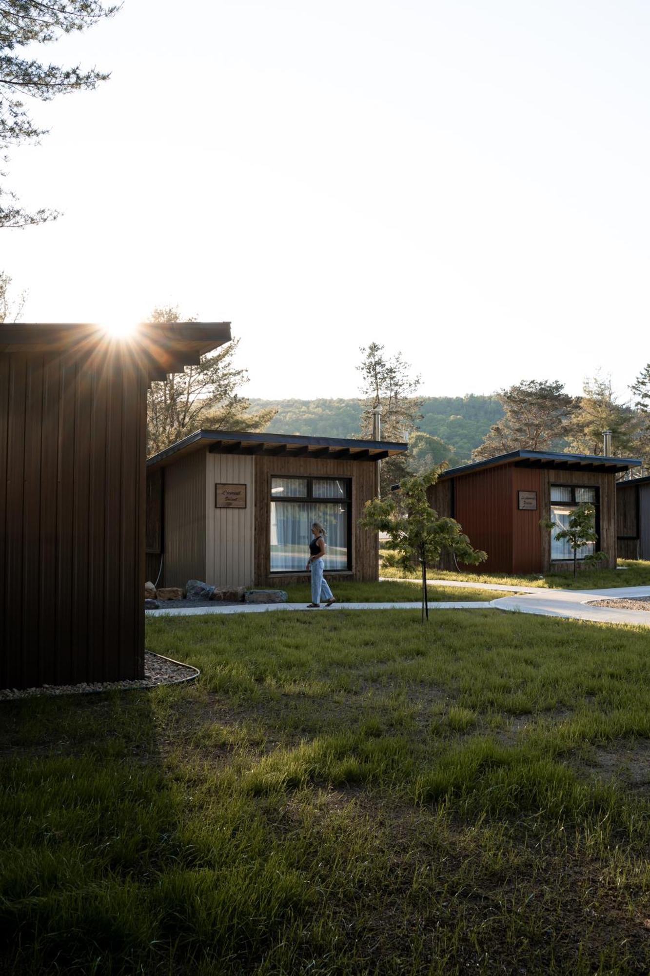 Le 2800 Du Parc Villa Shawinigan Bagian luar foto